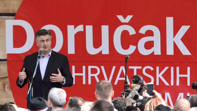 Predsjednik Vlade Plenković na Doručku s hrvatskih farmi: Skraćujemo put hrane i proizvoda od polja do stola